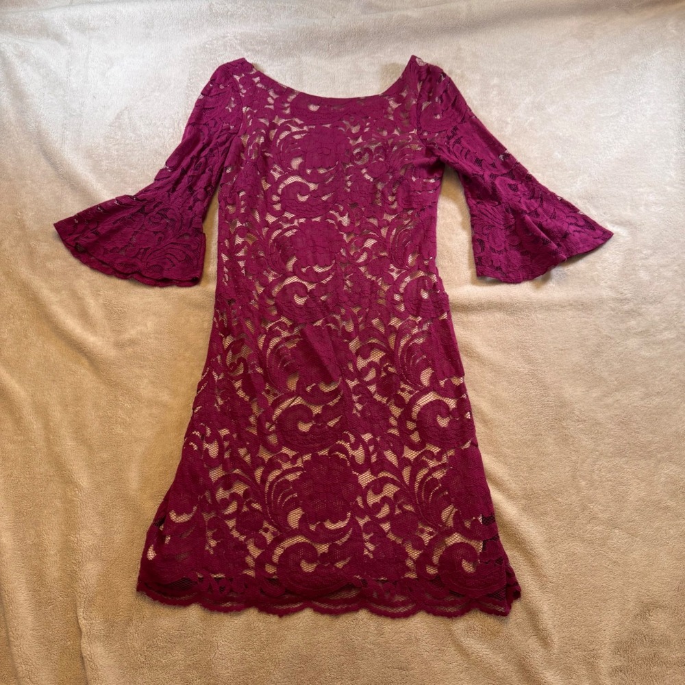 Vince Camuto Whimsy Lace Bell Sleeve Dress Wedding Cocktail Party Chic Luxe Sz 2 - Picture 2 of 9